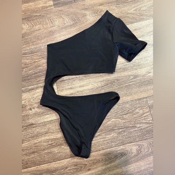 ALO Body Wave One Piece COLOR BLACK SIZE Small 0567 - Picture 1 of 9